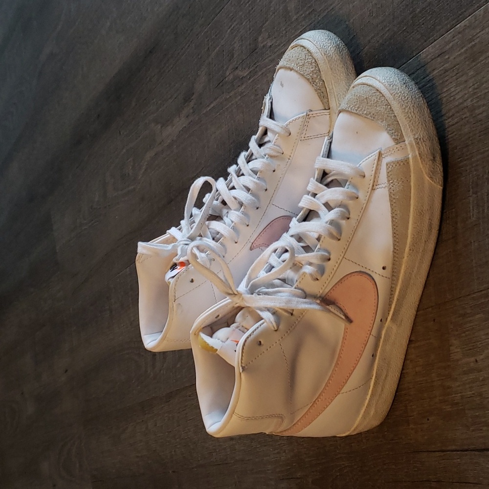 Nike Blazer Mid 77s